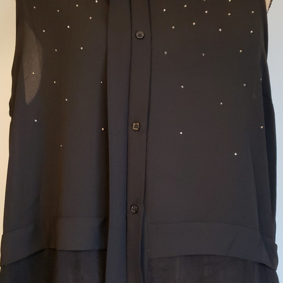 Candie's Sleeveless Blouse - Picture 7 of 12